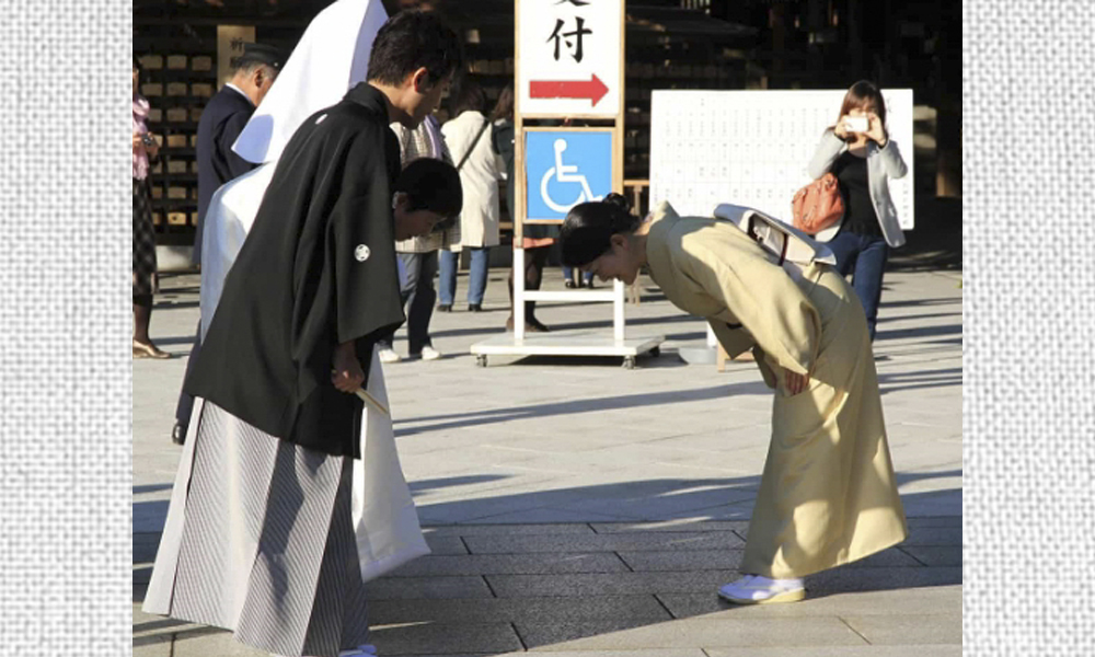 Japanese culture behavior.jpg